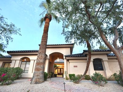 10923 E BELLA VISTA Drive