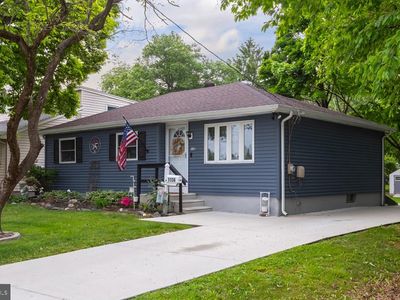 1136 W Kings Hwy