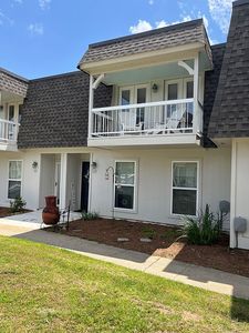 550 Post Rd APT 1003