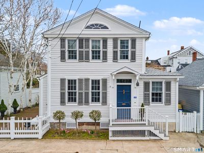 15 Grand Street