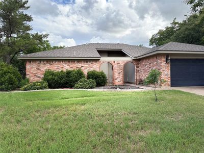 3225 Westchester Dr
