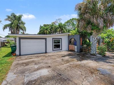 2767 BELLE HAVEN DRIVE