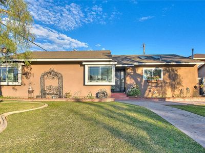 1862 Bonnie Brae St