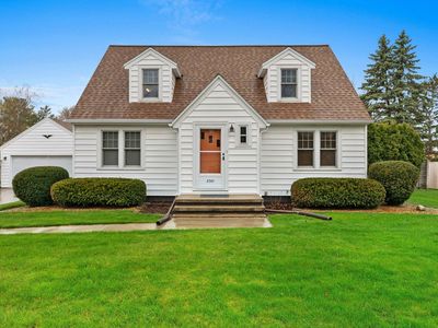 2301 Carleton Ave