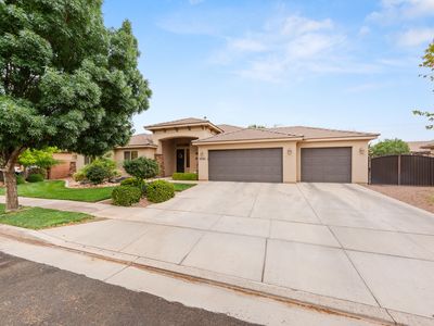 4085 S Priceless Way