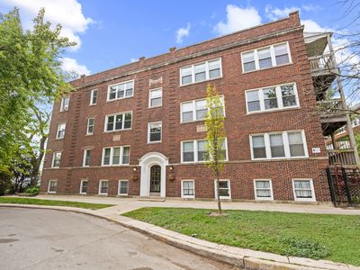 1221 W Jarvis Ave Unit 2