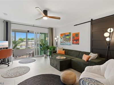 632 Victoria Dr APT 103