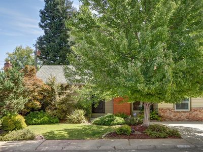 639 El Dorado Way