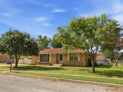 758 Carl Dr