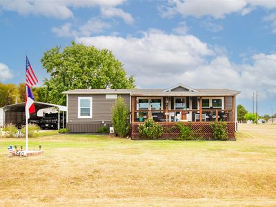 540 Waterfront Row