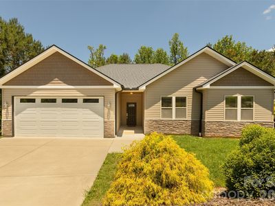 48 River Walk Dr