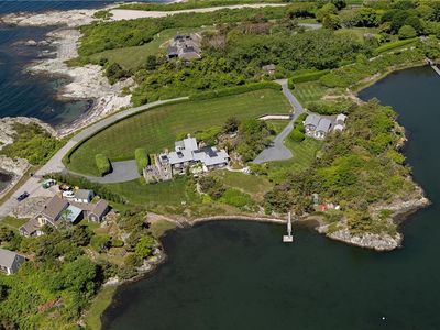 6 Prices Cove Ave