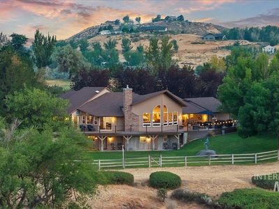 1290 Quail Hollow