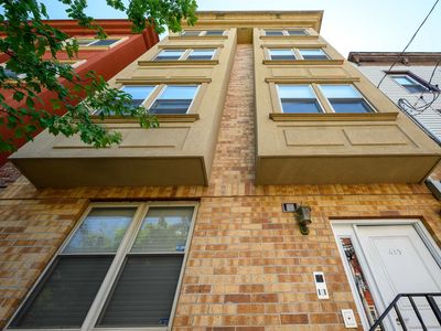 413 Madison St APT 2