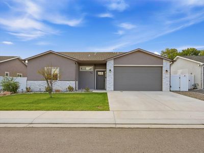 2879 Streamside Ave