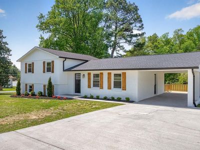 1021 Holladay Rd