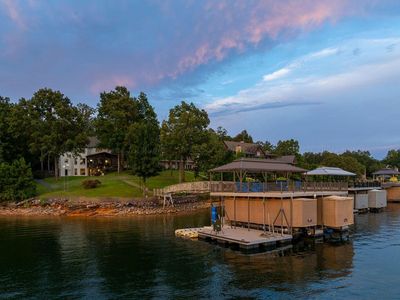 363 W Pointe Dr