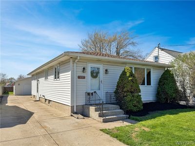 874 Beach Rd