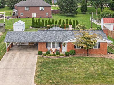 1548 Gregory Ln