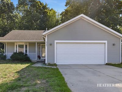 Property at 5764 Grand Oaks Dr NE, Comstock Park, MI