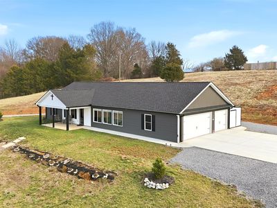 6911 Fairview Rd