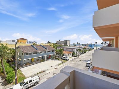 801 S Ocean Drive #404