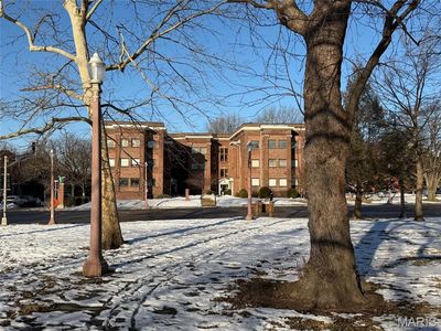 2017 S Grand Blvd APT 304