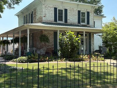 305 W Main St