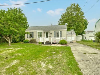 233 Fair St
