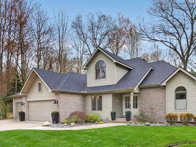 2560 Ashwood Pass