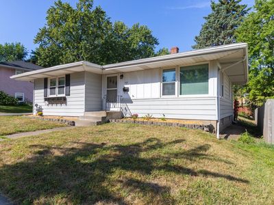 717 Hall Ave