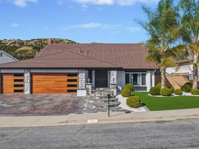 541 Stonehedge Dr
