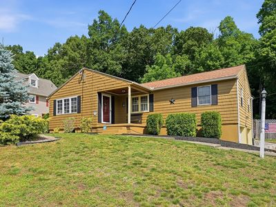 63 Laurence Dr