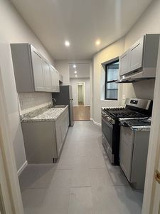 326 W 17th St APT 5E