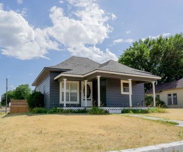 403 W Jane Jayroe Blvd