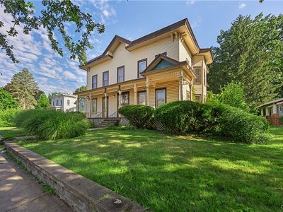 36 W Genesee St