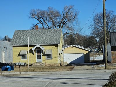 1816 Locust St