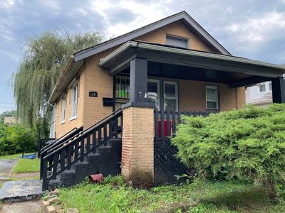 1341 W 112th Pl