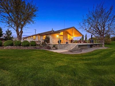 3114 E Highland Ext