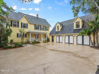 195 S ROSCOE Boulevard