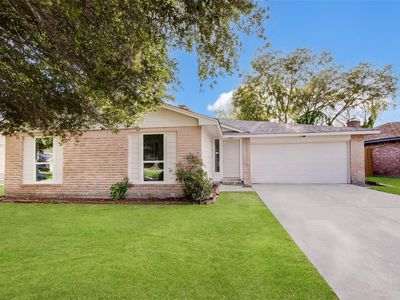 2315 Green Knoll Dr