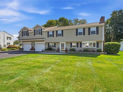 4 Roosevelt Dr