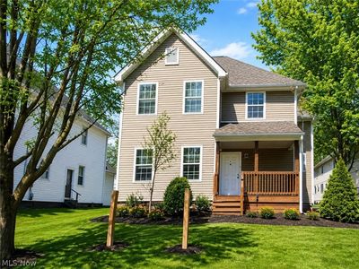 585-583 E Buchtel Ave