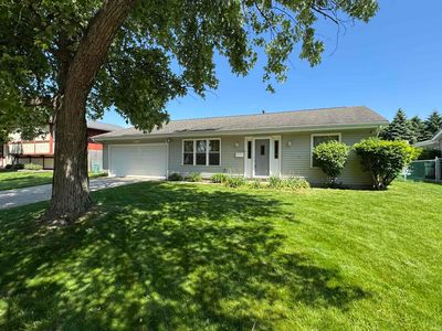 1957 Broadford Dr