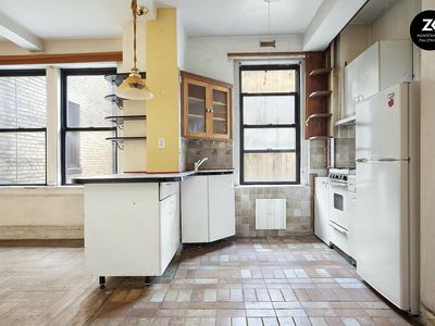 170 W 81st St APT 5C