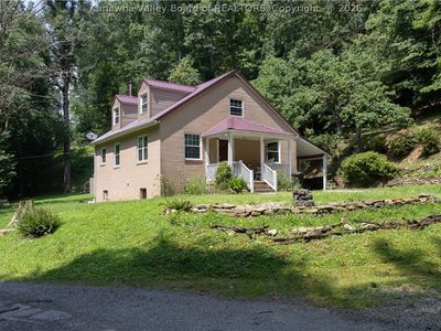Property at 327 Leatherwood Rd, Clendenin, WV