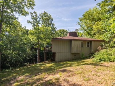 198 Lakeview Dr