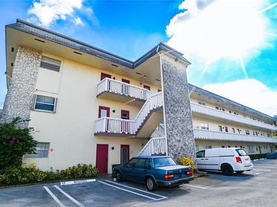 4441 NW 16th St APT J301