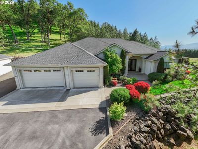 585 Pegasus Ln