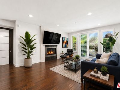 1318 Roxbury Dr Unit 115